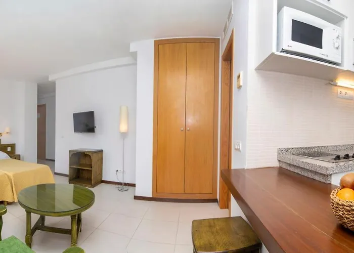 Apartamentos Bon Lloc